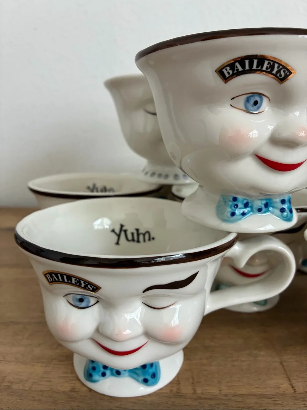 Baileys White Wink Face Teacup and Creamer Set 8 boy or girl